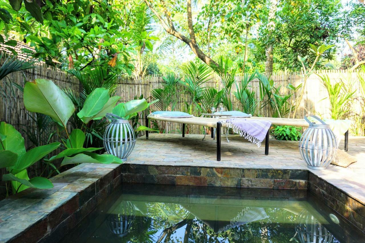 Sunsets And Palm Trees Alappuzha Exterior foto